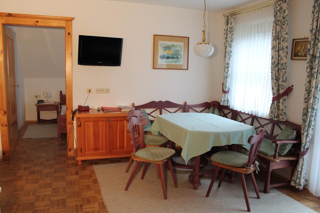 Haralds Ferienwohnungen Bad Kleinkirchheim Room photo